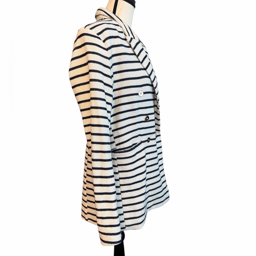 Joie Striped Blazer and White Pants Outfit - Picture 6 of 16